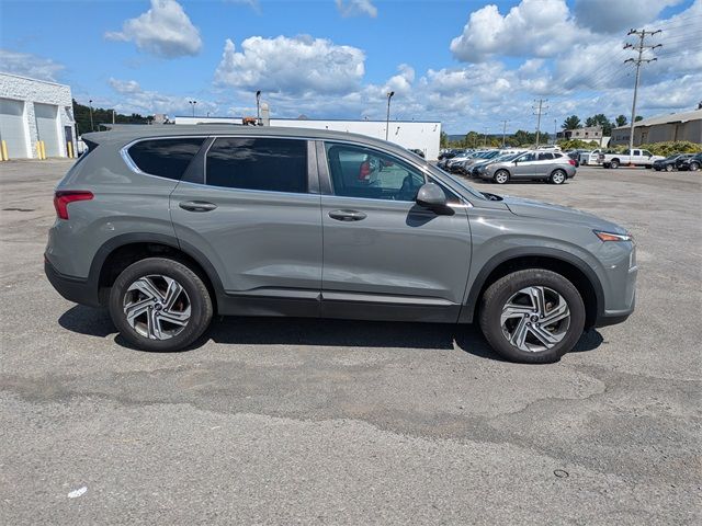 2022 Hyundai Santa Fe SE