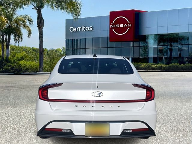 2022 Hyundai Sonata SE