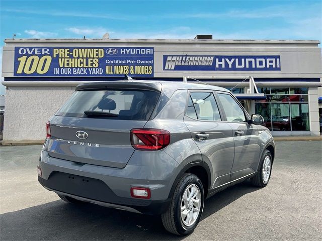 2022 Hyundai Venue SE