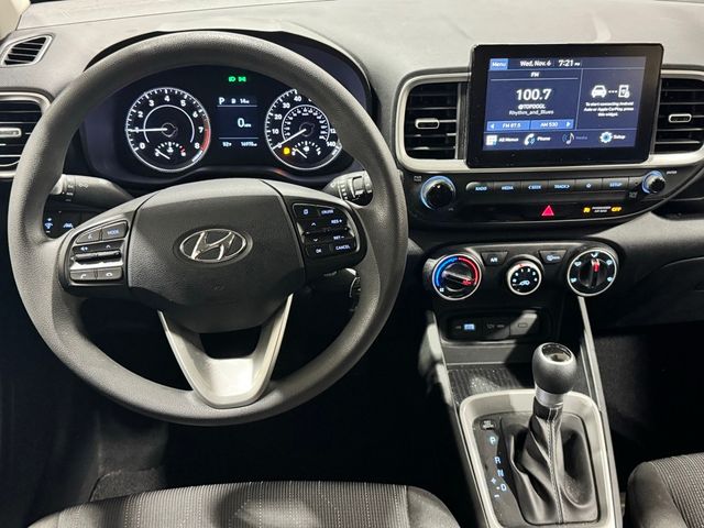 2022 Hyundai Venue SE