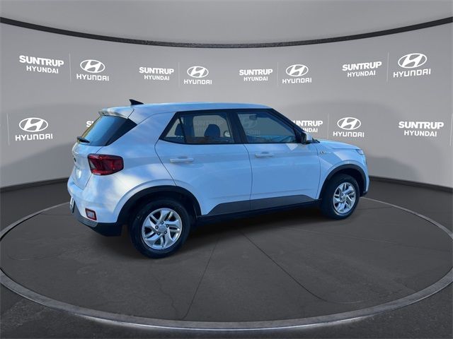 2022 Hyundai Venue SE