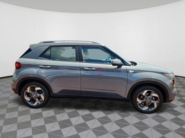 2022 Hyundai Venue SEL
