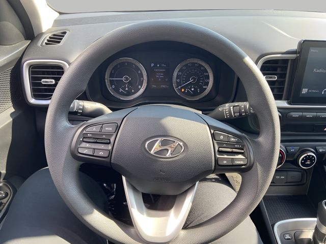 2022 Hyundai Venue SE