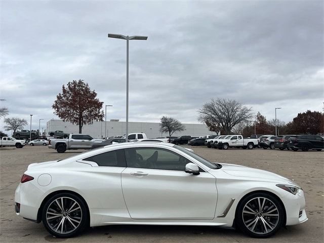 2022 INFINITI Q60 Luxe