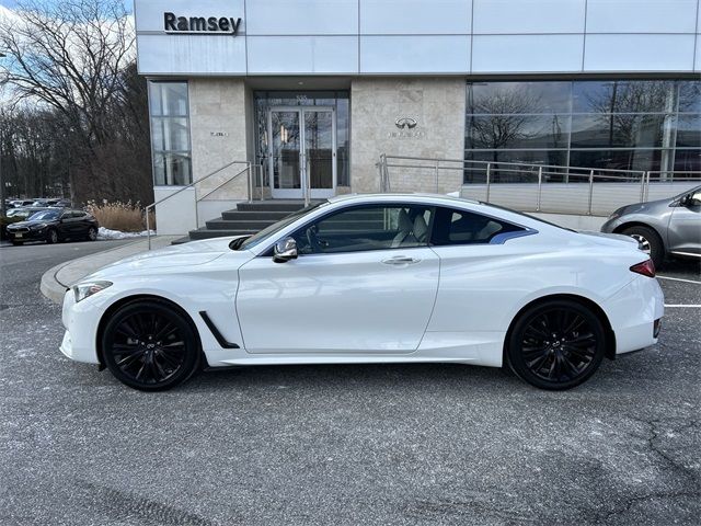 2022 INFINITI Q60 Luxe