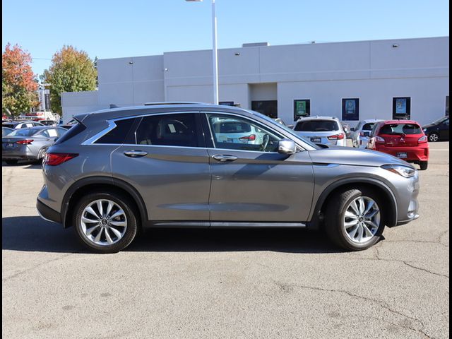 2022 INFINITI QX50 Essential