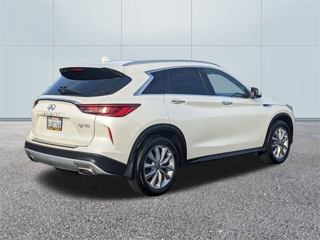 2022 INFINITI QX50 Essential