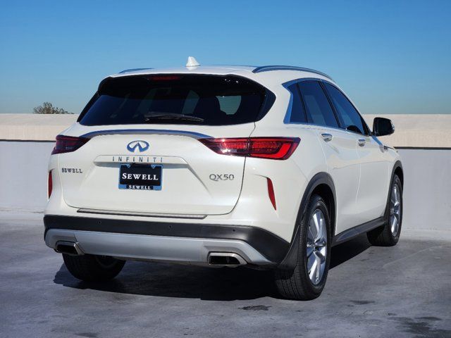 2022 INFINITI QX50 Essential