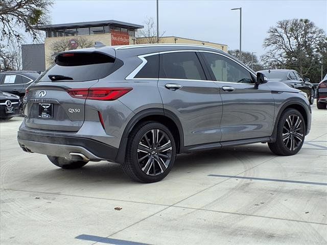 2022 INFINITI QX50 Luxe