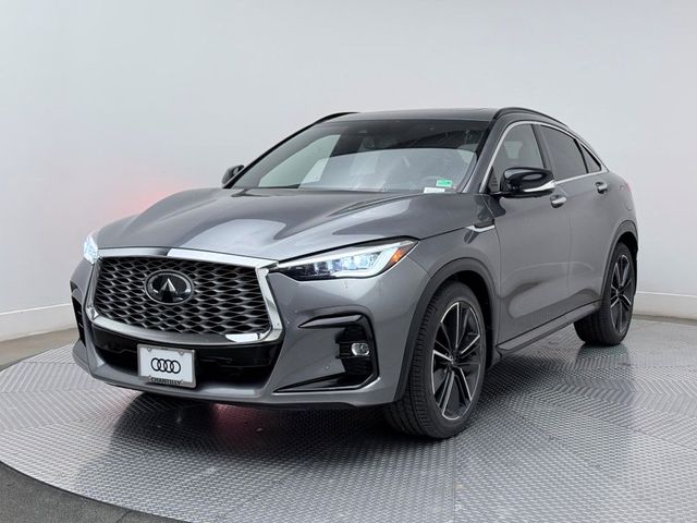2022 INFINITI QX55 Essential