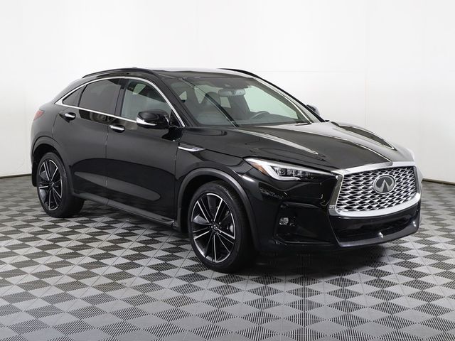 2022 INFINITI QX55 Essential