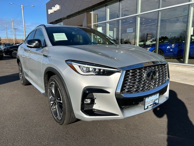 2022 INFINITI QX55 Essential