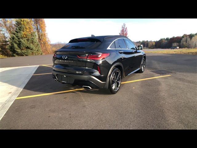 2022 INFINITI QX55 Essential