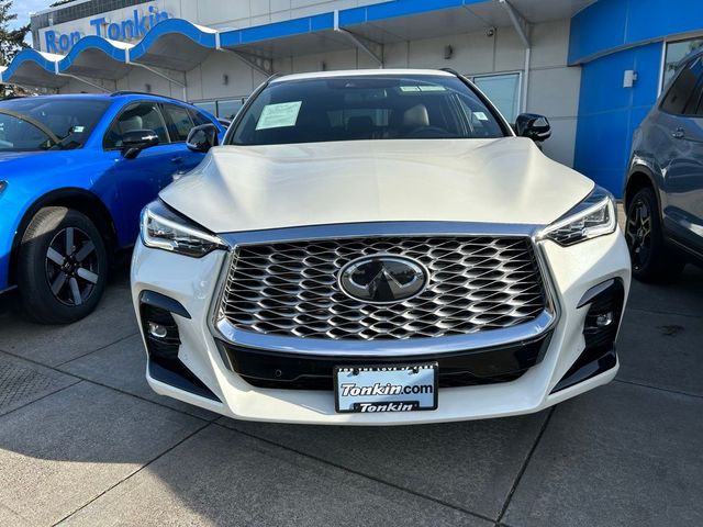 2022 INFINITI QX55 Essential