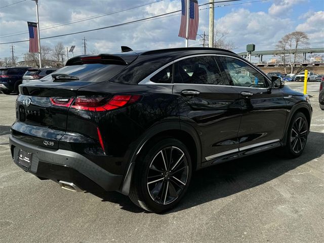 2022 INFINITI QX55 Essential