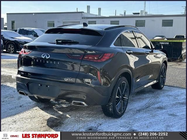 2022 INFINITI QX55 Essential