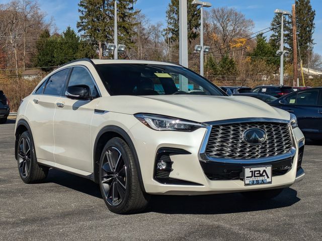 2022 INFINITI QX55 Essential