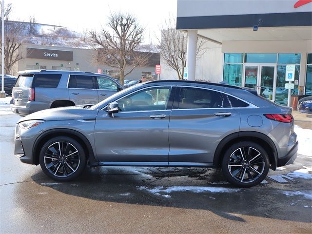 2022 INFINITI QX55 Essential