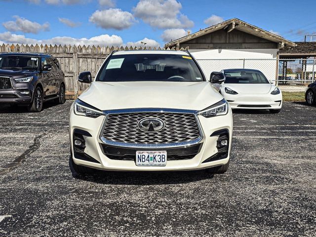 2022 INFINITI QX55 Essential