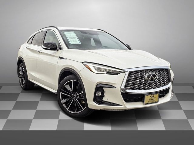 2022 INFINITI QX55 Essential