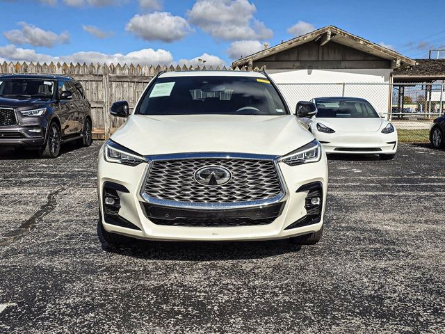 2022 INFINITI QX55 Essential