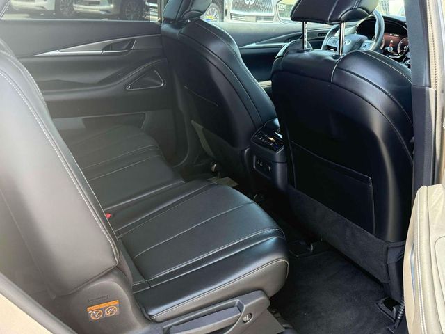 2022 INFINITI QX60 Luxe