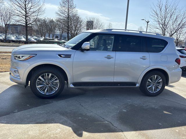 2022 INFINITI QX80 Luxe