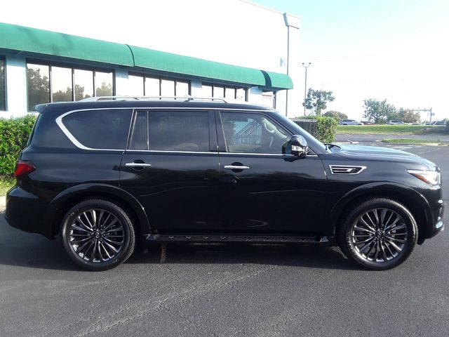 2022 INFINITI QX80 Premium Select