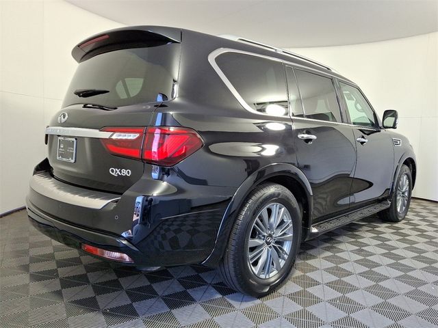 2022 INFINITI QX80 Luxe