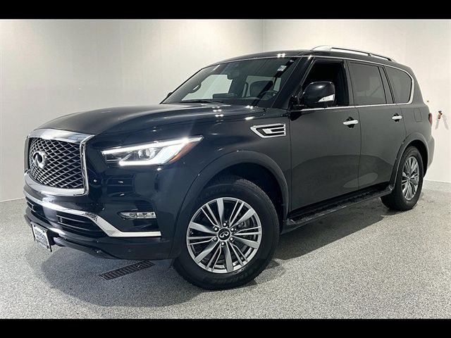 2022 INFINITI QX80 Luxe