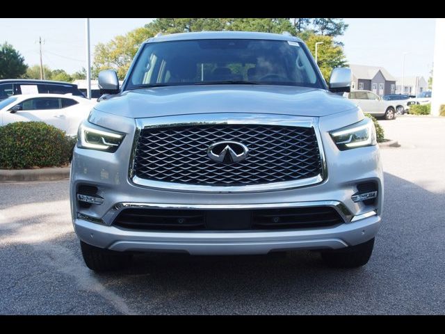 2022 INFINITI QX80 Luxe