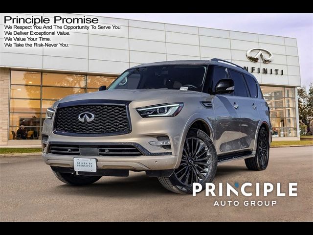 2022 INFINITI QX80 Luxe