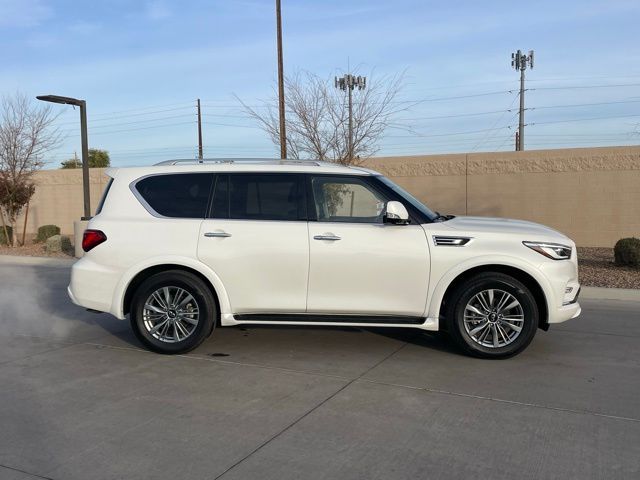 2022 INFINITI QX80 Luxe