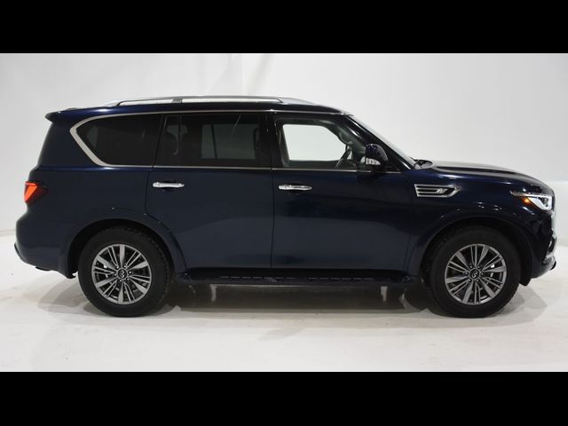 2022 INFINITI QX80 Luxe