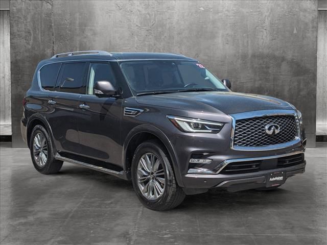 2022 INFINITI QX80 Luxe