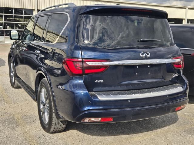 2022 INFINITI QX80 Luxe