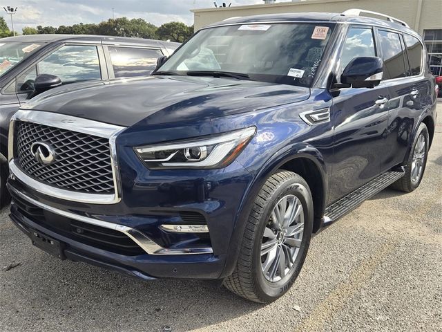 2022 INFINITI QX80 Luxe