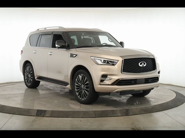 2022 INFINITI QX80 Luxe