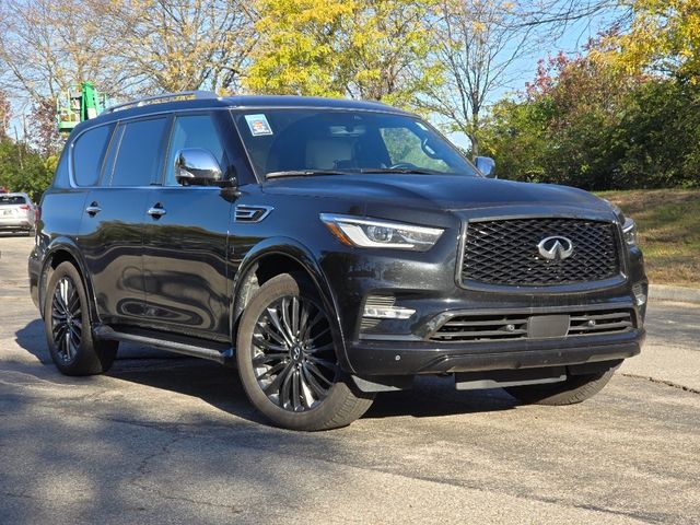 2022 INFINITI QX80 Luxe