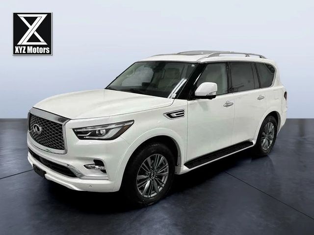 2022 INFINITI QX80 Luxe