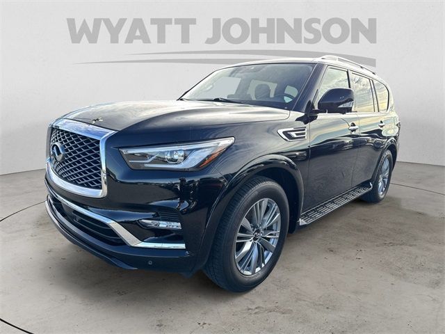 2022 INFINITI QX80 Luxe