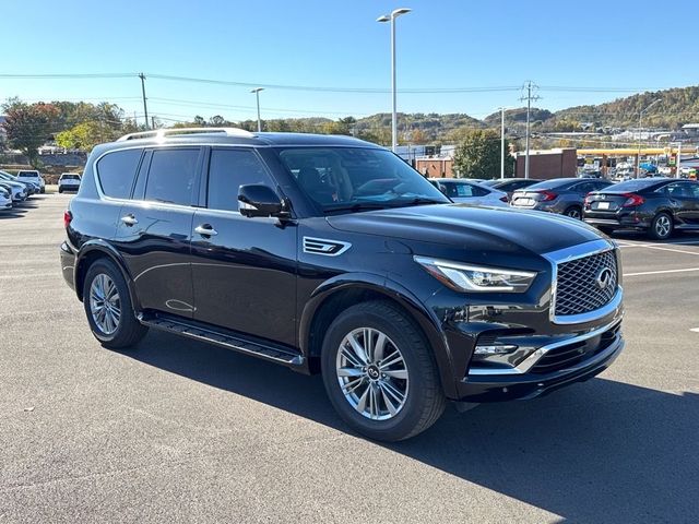 2022 INFINITI QX80 Luxe