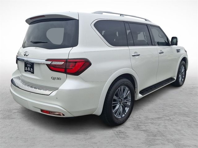 2022 INFINITI QX80 Luxe