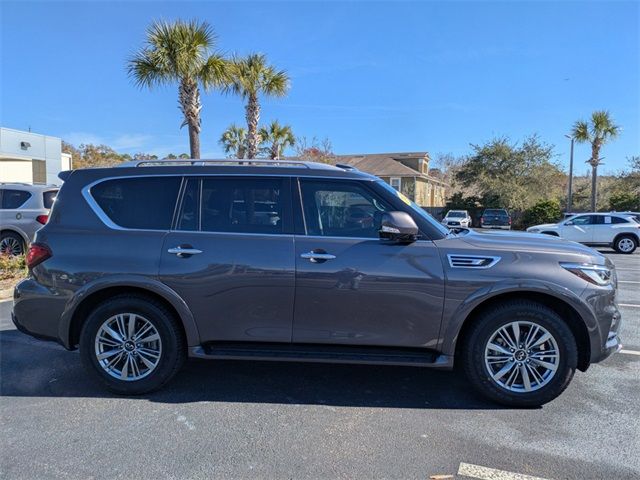 2022 INFINITI QX80 Luxe