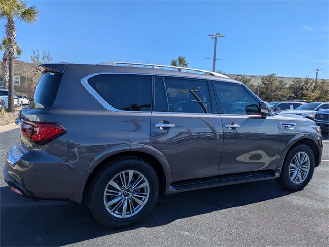 2022 INFINITI QX80 Luxe