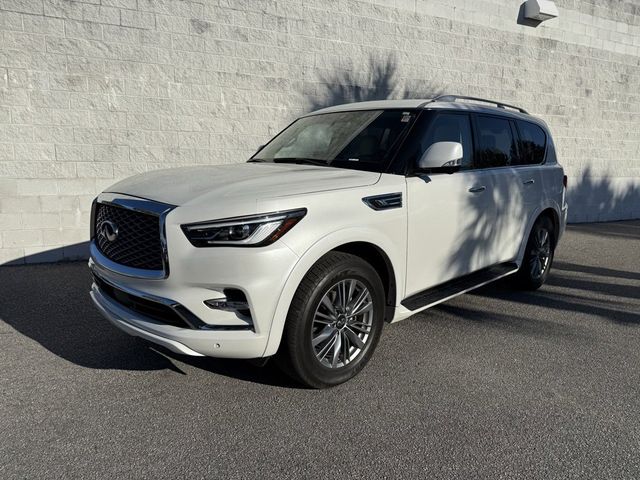 2022 INFINITI QX80 Luxe