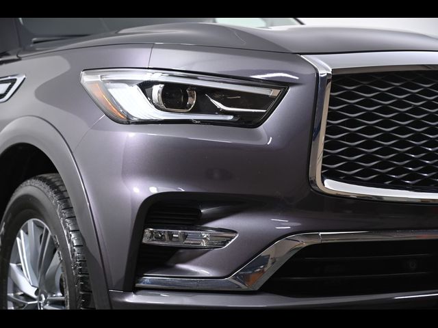 2022 INFINITI QX80 Luxe