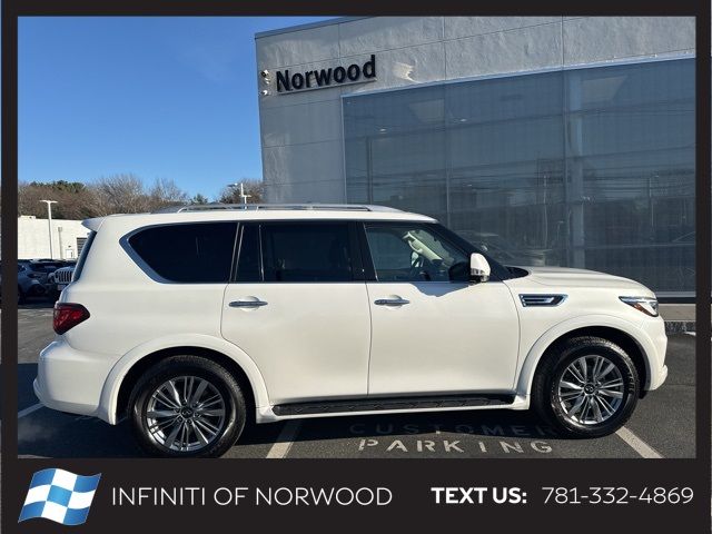 2022 INFINITI QX80 Luxe