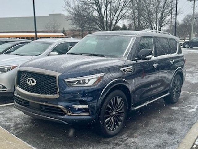 2022 INFINITI QX80 Luxe