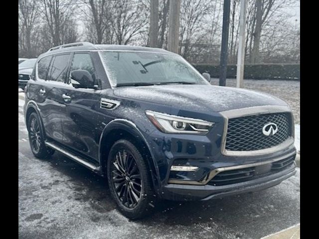 2022 INFINITI QX80 Luxe